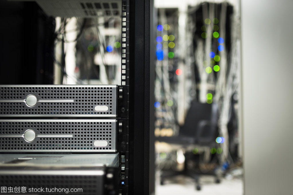 在國(guó)內(nèi)室數(shù)據(jù)存儲(chǔ)服務(wù)器